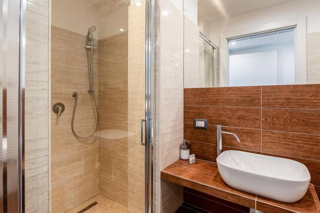 Dynamic Suite In Милан Экстерьер фото